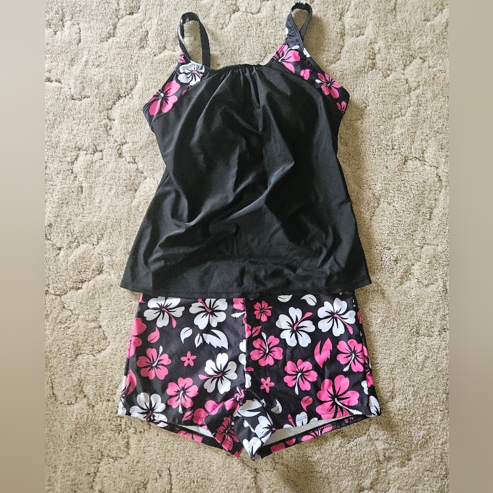NWOT Womens 2 Piece Floral Black and Pink Swimsuit